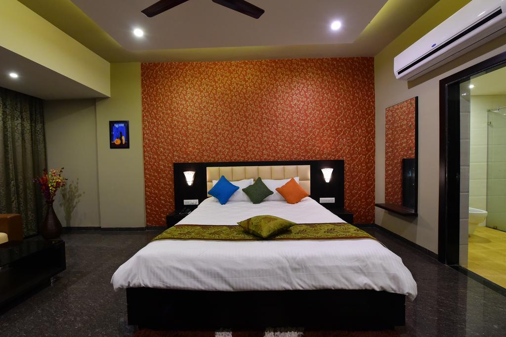 Hotel Opulence Nadiād Dış mekan fotoğraf