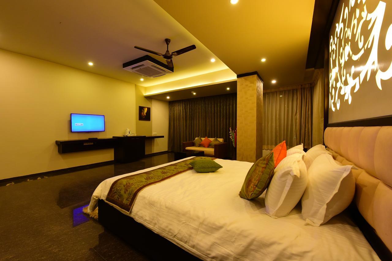Hotel Opulence Nadiād Dış mekan fotoğraf